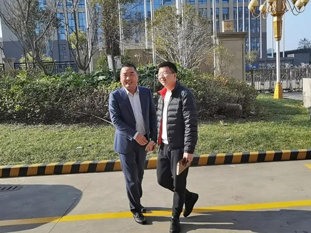 新春伊始，龍灣區(qū)空港管委會領(lǐng)導(dǎo)率隊蒞臨集團(tuán)走訪慰問